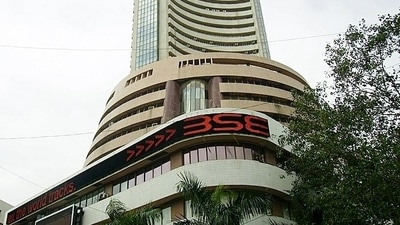 Sensex crashes 678 points to end day in red below 60k; Nifty at 17,671