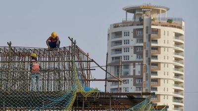 Labourers at work in Bengaluru (Representative image) Labourers at work in Bengaluru (Representative image)