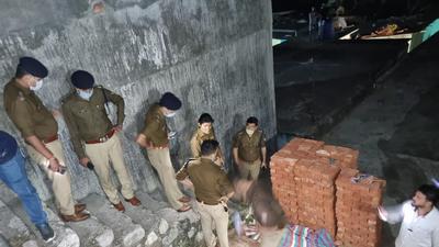 Police at the spot in Kathgodam where a father killed his daughter on Friday evening. (HT photo) Police at the spot in Kathgodam where a father killed his daughter on Friday evening. (HT photo)