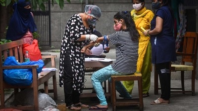 The seroprevalence in the latest round is a jump of 41 percentage points from the fifth survey, (Sanchit Khanna/HT Archive) The seroprevalence in the latest round is a jump of 41 percentage points from the fifth survey, (Sanchit Khanna/HT Archive)
