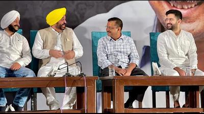 Delhi chief minister Arvind Kejriwal, who is the Aam Aadmi Party national convener, interacting with AAP leaders Bhagwant Mann, Jarnail Singh and Raghav Chadha at a function in Bathinda on Friday. (Sanjeev Kumar/HT) Delhi chief minister Arvind Kejriwal, who is the Aam Aadmi Party national convener, interacting with AAP leaders Bhagwant Mann, Jarnail Singh and Raghav Chadha at a function in Bathinda on Friday. (Sanjeev Kumar/HT)