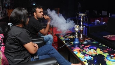 In a status report filed before Justice Rekha Palli, the Delhi government has said that it would like to continue the prohibition on the use of hookah (HT FILE PHOTO.)