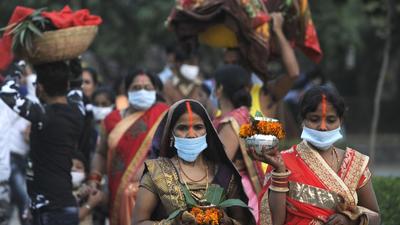 Chhath is celebrated after Diwali by people belonging to Bihar and eastern Uttar Pradesh. (HT Archive) Chhath is celebrated after Diwali by people belonging to Bihar and eastern Uttar Pradesh. (HT Archive)