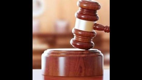Punjab and Haryana HC stays defamation proceedings against UT inspector in F Bar firing case. (Getty Images/iStockphoto)