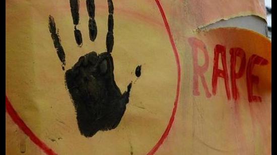 Forty days after the rape victim registered a rape case against a constable with Navi Mumbai crime branch, no arrest has been made yet. (HT FILE) Forty days after the rape victim registered a rape case against a constable with Navi Mumbai crime branch, no arrest has been made yet. (HT FILE)