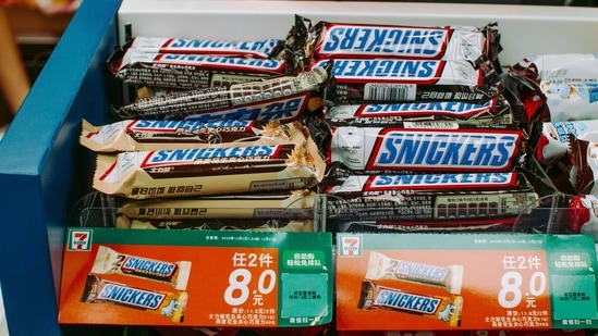 Snickers (Good): People love the crunchy texture of this popular chocolate bar made by the American company Mars. You cannot have enough of these delicious snacks.(Unsplash)
