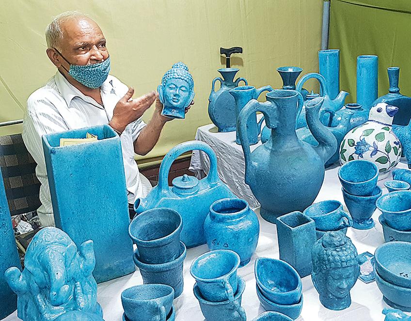 From home decor pieces to diet snacks and dry fruits, Dastkar’s Festival of Lights is a treat for Diwali shoppers. From home decor pieces to diet snacks and dry fruits, Dastkar’s Festival of Lights is a treat for Diwali shoppers.