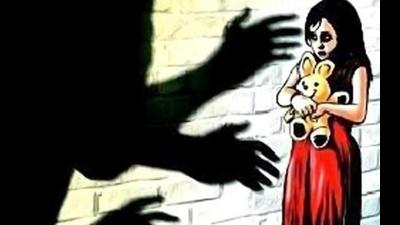 An alcoholic Dombivli man has been arrested for raping nine-year-old daughter repeatedly. (HT FILE) An alcoholic Dombivli man has been arrested for raping nine-year-old daughter repeatedly. (HT FILE)