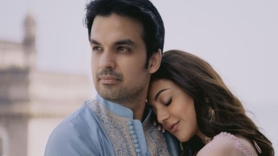 Kajal Aggarwal revealed in an interview once that there was no grand proposal, just an ‘extremely heartfelt, emotional conversation’ with Gautam Kitchlu. 