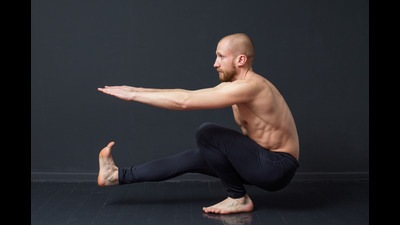 Single leg exercises can be seen as dynamic flexibility exercises (Shutterstock)