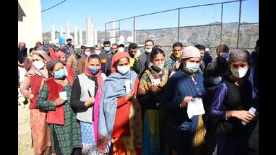 Voters standing in queue to cast their votes at Padshal in Kotkhai in Shimla district on Saturday. Voting is underway in the Jubbal-Kotkhai assembly segment. (Deepak Sansta/HT) Voters standing in queue to cast their votes at Padshal in Kotkhai in Shimla district on Saturday. Voting is underway in the Jubbal-Kotkhai assembly segment. (Deepak Sansta/HT)