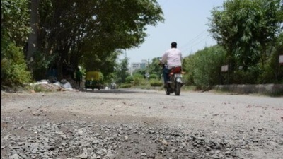Unrepaired roads in his constituency, Gauriganj, despite approaching authorities several times, forced SP MLA, Rakesh Pratap Singh, to threaten to resign (HT File Photo) Unrepaired roads in his constituency, Gauriganj, despite approaching authorities several times, forced SP MLA, Rakesh Pratap Singh, to threaten to resign (HT File Photo)
