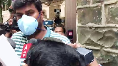Prabhakar Sail leaving Sahar Police Station, in Mumbai on October 25. (ANI Photo)