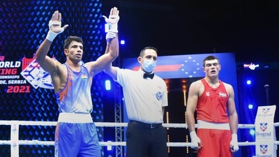 Belgrade: India's Sumit (L) celebrates after defeating Tajikistan's Abdumalik Boltaev in his round of 32 match in the 75kg weight category at the 2021 AIBA Men's World Boxing Championships, in Belgrade. (PTI) Belgrade: India's Sumit (L) celebrates after defeating Tajikistan's Abdumalik Boltaev in his round of 32 match in the 75kg weight category at the 2021 AIBA Men's World Boxing Championships, in Belgrade. (PTI)