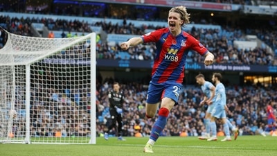 Man City's 10 men lose 2-0 to Palace for 2nd defeat in Premier League (Reuters)