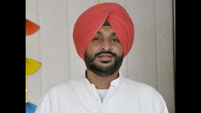 MP from Ludhiana, Ravneet Singh Bittu, said that even he is being made to run from pillar to post to find out who is responsible for the road cave-in at Deep Nagar, Ludhiana. MP from Ludhiana, Ravneet Singh Bittu, said that even he is being made to run from pillar to post to find out who is responsible for the road cave-in at Deep Nagar, Ludhiana.