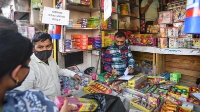 That Indians are banning crackers and other cheap festive products from China this season directly equates to more profits for India's homegrown industries. (File Photo / HT) That Indians are banning crackers and other cheap festive products from China this season directly equates to more profits for India's homegrown industries. (File Photo / HT)