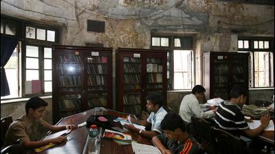One of the major problems for library is the pittance funding it receives from the Mumbai civic body – the richest civic corporation in India – and well as the state government. (HT File) One of the major problems for library is the pittance funding it receives from the Mumbai civic body – the richest civic corporation in India – and well as the state government. (HT File)