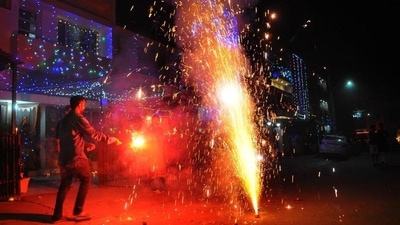 The Supreme Court has said that there will be no blanket ban on firecrackers because green crackers will be allowed. The Supreme Court has said that there will be no blanket ban on firecrackers because green crackers will be allowed.