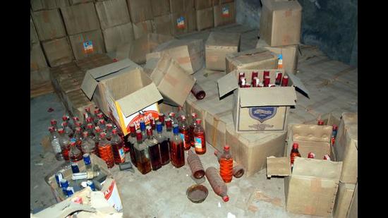 Chandigarh Police arrested the man with 16 bottles of English wine and five quarters of country-made liquor from his possession. (Representative image)