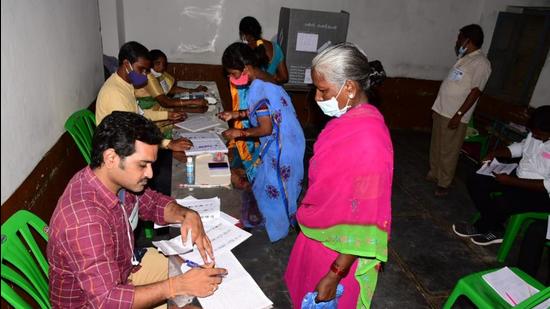 Late on Saturday night, officials of the State Election Commission said that the approximate voter turnout at 7 pm was 69% in Sindgi and 84% in Hangal. “Details will be updated soon,” read the Commission communication. (Agencies)