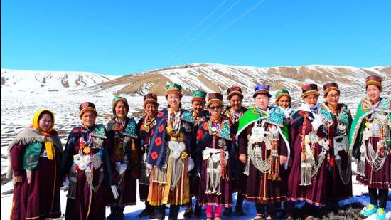 Situated around 29-km from the Chinese border, the world’s highest polling station covers two villages— Tashigang and Gete. The Mandi bypoll was carried out on October 30. (HT Photo)