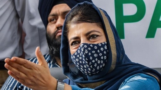 PDP chief Mehbooba Mufti said that patriotism and a sense of loyalty have to be cultivated with compassion and can't be forced by “wielding the baton or by the barrel of a gun.”(PTI)