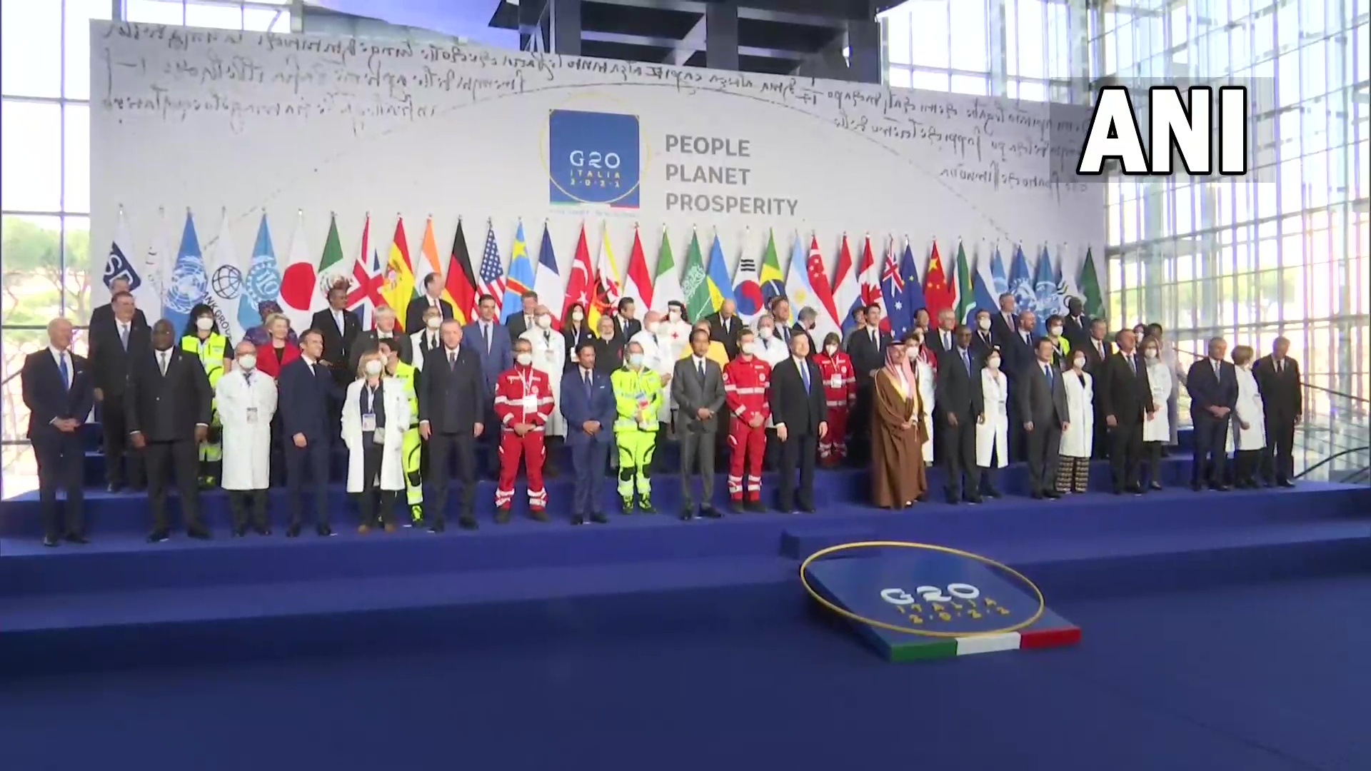 Frontline workers join PM Modi and other world leaders for a ‘family photo’ at the G20 Summit