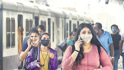 The project by Western Railway is part of a non-fare revenue scheme and around 20 local trains will be fitted with such infotainment screens in the coming future (HT PHOTO) The project by Western Railway is part of a non-fare revenue scheme and around 20 local trains will be fitted with such infotainment screens in the coming future (HT PHOTO)