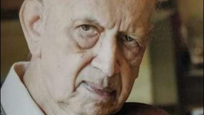 Prominent violinist and musician Prabhakar Jog passed away Sunday morning at his residence in Sahakarnagar, Pune. (HT PHOTO) Prominent violinist and musician Prabhakar Jog passed away Sunday morning at his residence in Sahakarnagar, Pune. (HT PHOTO)