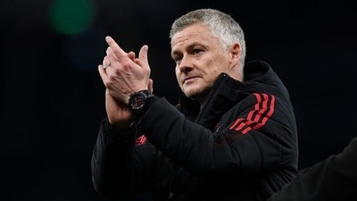 Manchester United manager Ole Gunnar Solskjaer celebrates after the match (REUTERS)