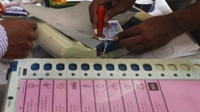 The counting of votes to Andhra Pradesh and Telangana seats shall take place on November 29 at 5pm. (HT)