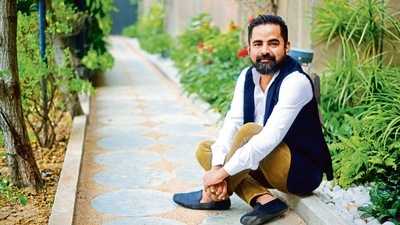 Sabyasachi Mukherjee receives warning from Madhya Pradesh home minister Narottam Mishra for his recent mangalsutra campaign. Sabyasachi Mukherjee receives warning from Madhya Pradesh home minister Narottam Mishra for his recent mangalsutra campaign.