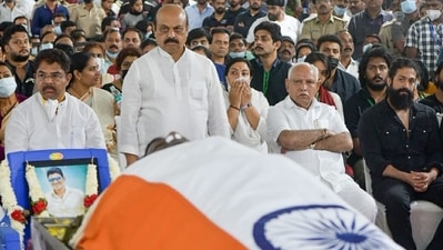 Stars and politicians at Puneeth Rajkumar's funeral. Stars and politicians at Puneeth Rajkumar's funeral.