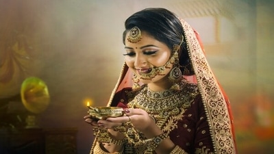 Learning to manage investments independently and having a portfolio before marriage is even more important in the case of women who are either not financially independent or do not have savings or investments. Learning to manage investments independently and having a portfolio before marriage is even more important in the case of women who are either not financially independent or do not have savings or investments.