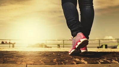 The act of walking was once seen as an entirely automatic process, involving very little conscious, cognitive control. (Pixabay)