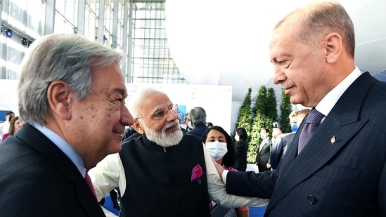 PM Modi interacts with several world leaders at G20 Summit, in Rome. He also exchanged pleasantries with US president Joe Biden and German vice-chancellor Angela Merkel.(ANI )