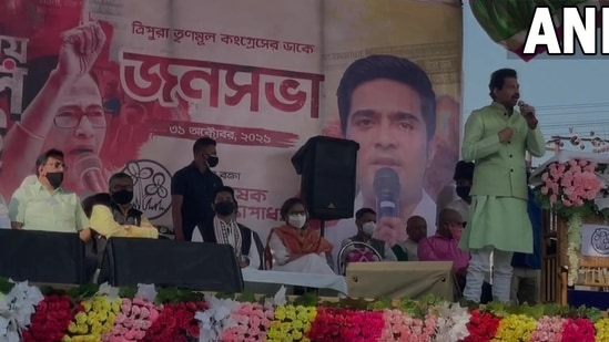 BJP leader Rajib Banerjee joins TMC at party's general secretary Abhishek Banerjee's public meeting in Tripura. (ANI Twitter) BJP leader Rajib Banerjee joins TMC at party's general secretary Abhishek Banerjee's public meeting in Tripura. (ANI Twitter)