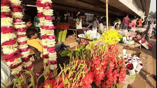 Flower market in Chowk, Lucknow (Deep Saxena/HT)