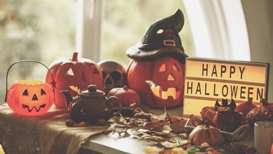 Happy Halloween 21 Wishes Images Greetings And Messages To Send Your Friends And Family Hindustan Times