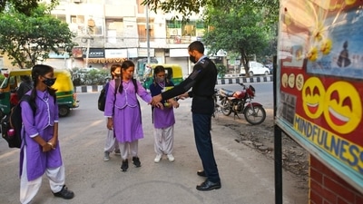 COVID Appropriate Behaviour (CAB) should be strictly followed in all schools, according to the circular. (HT Photo/Kamal KS) COVID Appropriate Behaviour (CAB) should be strictly followed in all schools, according to the circular. (HT Photo/Kamal KS)