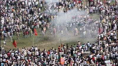 People seen rushing after IED blasts at the venue of Narendra Modi's rally at Gandhi Maidan in Patna on October 27, 2013. A special NIA court sentenced four men to death, while awarding prison terms to five others. (HT archive) People seen rushing after IED blasts at the venue of Narendra Modi's rally at Gandhi Maidan in Patna on October 27, 2013. A special NIA court sentenced four men to death, while awarding prison terms to five others. (HT archive)