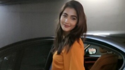 Pooja Hegde was clicked at the Mumbai airport parking area. (Varinder Chawla) 