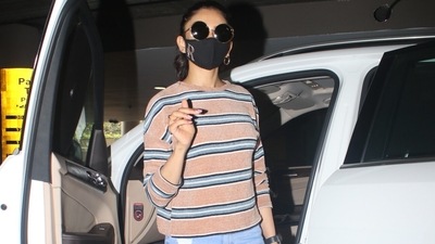 Rakul Preet Singh was snapped as she posed near her car at the Mumbai airport. (Varinder Chawla) 