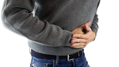 Rujuta Diwekar says that munching mindlessly and eating without any plan at any point of the day could lead to acidity, bloating and constipation. (Pixabay) Rujuta Diwekar says that munching mindlessly and eating without any plan at any point of the day could lead to acidity, bloating and constipation. (Pixabay)
