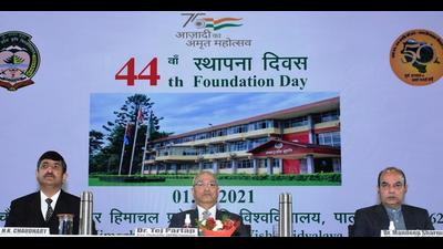 HPAU celebrated its 44th foundation day on Monday. The vice-chancellor said the university is set to hire improve its staff strength and technological prowess to solve farm sector challenges. (HT Photo) HPAU celebrated its 44th foundation day on Monday. The vice-chancellor said the university is set to hire improve its staff strength and technological prowess to solve farm sector challenges. (HT Photo)