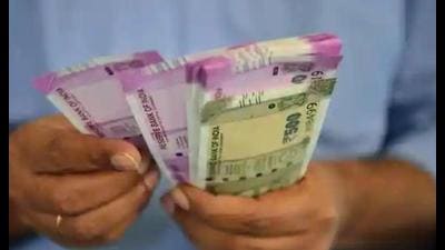 he Punjab government on Monday increased the dearness allowance of its employees to 28% of the basic pay from the current 17%, putting an additional burden of  ₹440 crore per month on the exchequer.