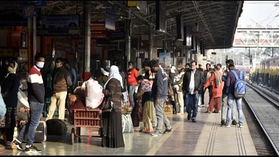 GRP personnel are taking all measures to ensure safety of passengers at the railway stations in Uttar Pradesh. (HT file photo)