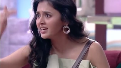 Tejasswi Prakash was an engineer before she became an actor. Tejasswi Prakash was an engineer before she became an actor.