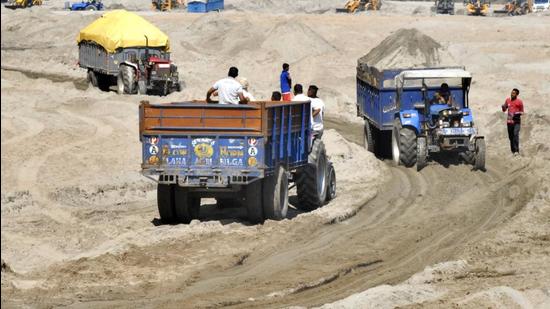 The crackdown on illegal sand mining is being carried out as part of ‘mission clean’ in Mohali. (Representative Image/HT File)